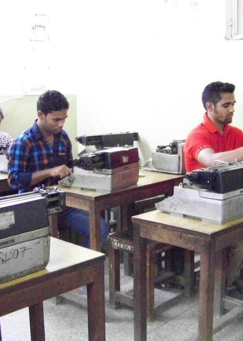 Nishkam_typing_shorthand_10J-pbn5brpsl9gcy5yvvplez873mfhem1nm1vvstdczmg